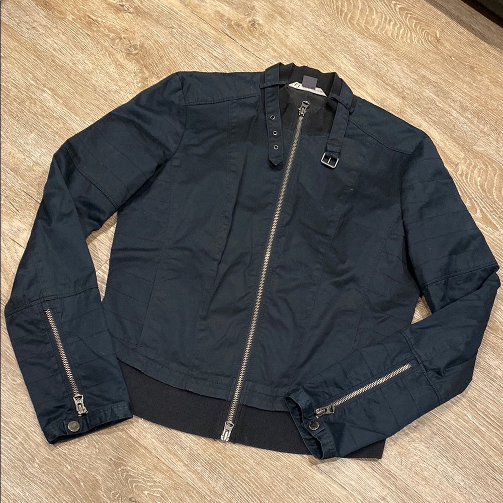 🚚 Armani Exchange Women’s Lightweight Jacket